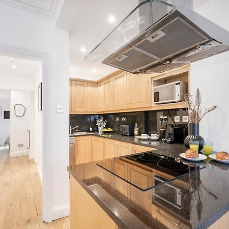 2 Bedr, 3 Beds, 1 Bath Thames, Trafalgar Sq London Luaran gambar