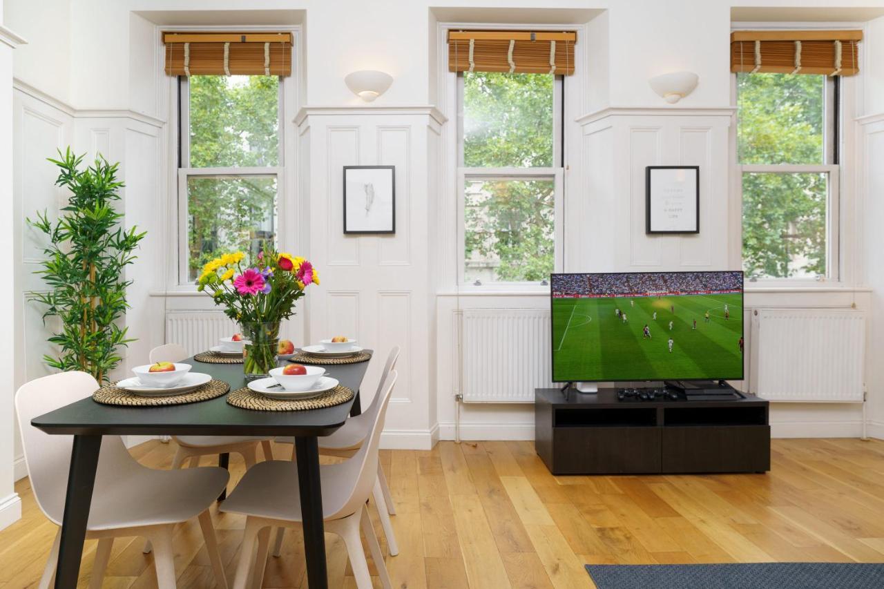 2 Bedr, 3 Beds, 1 Bath Thames, Trafalgar Sq London Luaran gambar