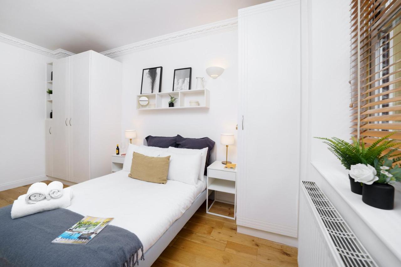 2 Bedr, 3 Beds, 1 Bath Thames, Trafalgar Sq London Luaran gambar