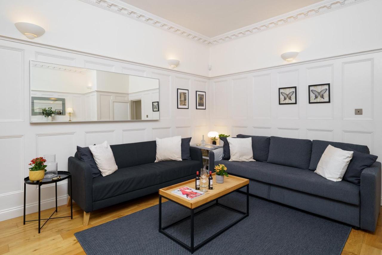 2 Bedr, 3 Beds, 1 Bath Thames, Trafalgar Sq London Luaran gambar