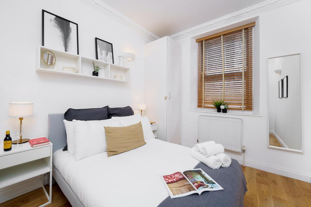 2 Bedr, 3 Beds, 1 Bath Thames, Trafalgar Sq London Luaran gambar