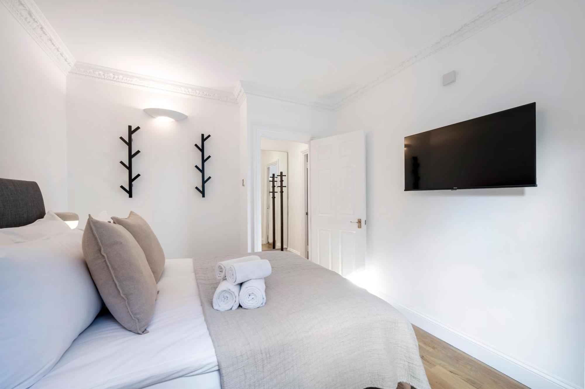 2 Bedr, 3 Beds, 1 Bath Thames, Trafalgar Sq London Luaran gambar