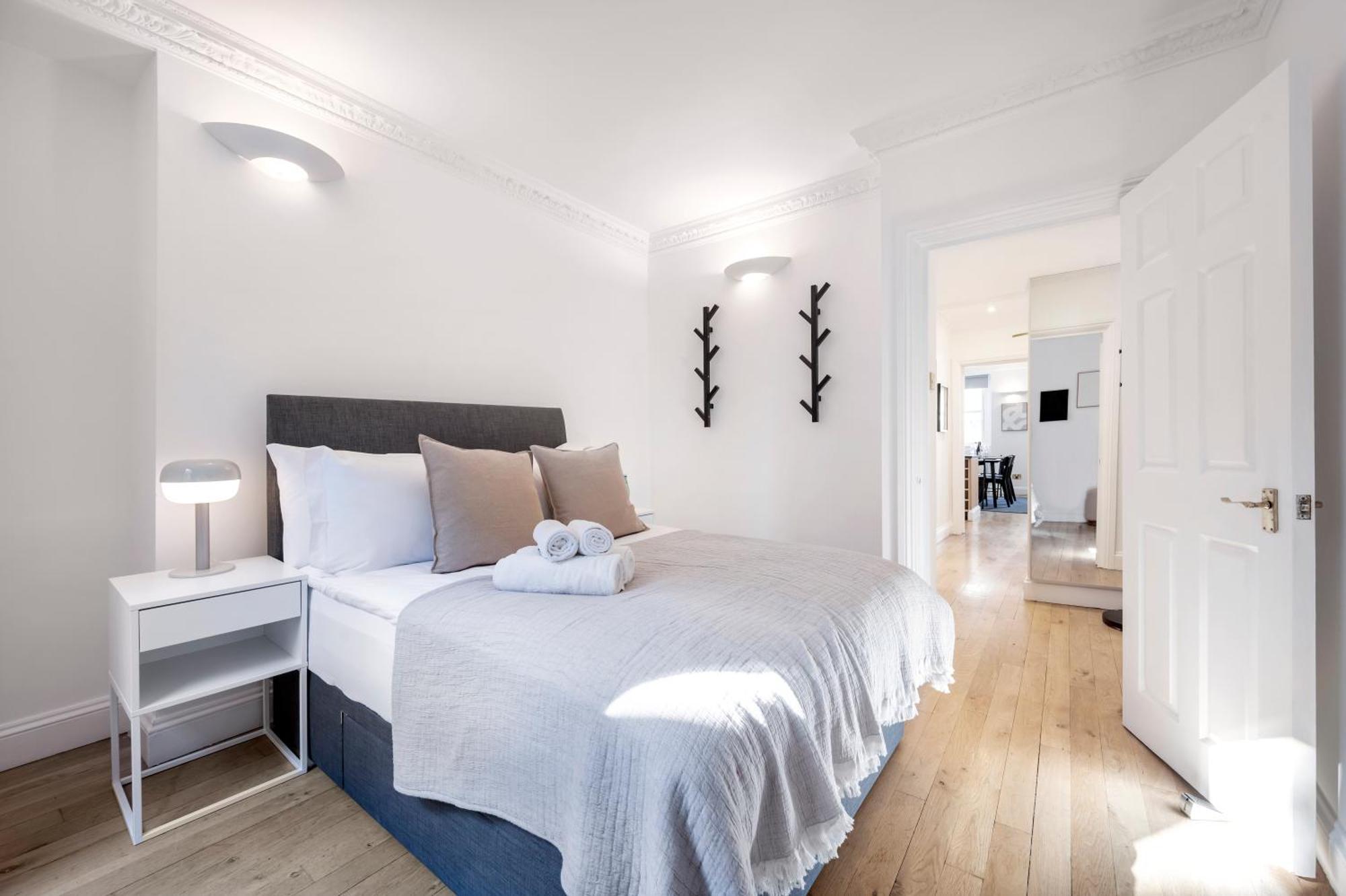 2 Bedr, 3 Beds, 1 Bath Thames, Trafalgar Sq London Luaran gambar
